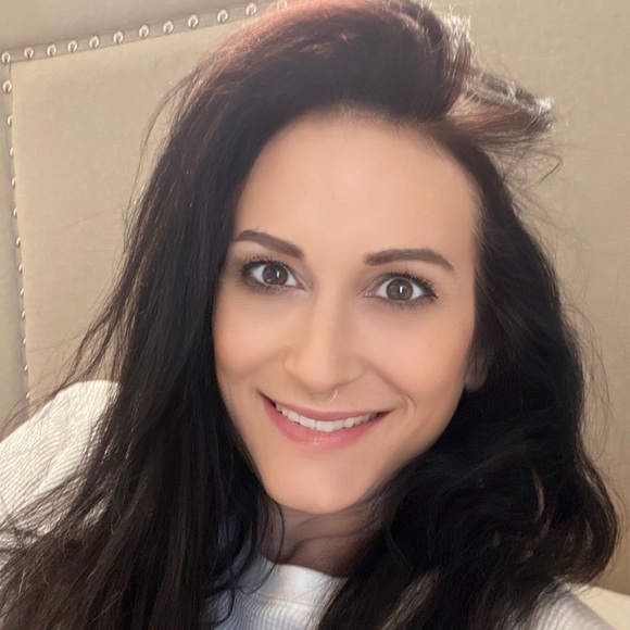 Meet your Posher, Meg - Picture 5 of 5